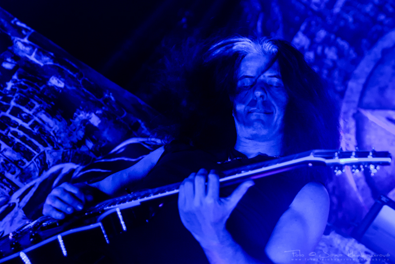 Testament-3437