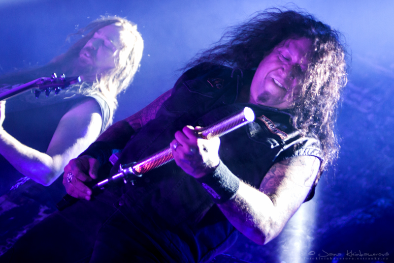 Testament-9856